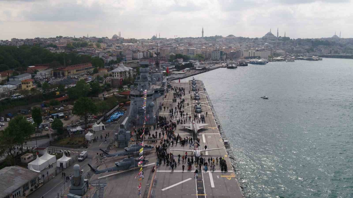 TCG Anadolu’yu 6 günde 40 bin 324 kişi ziyaret etti
